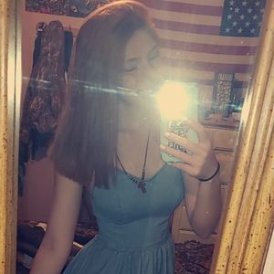 Meet your Posher, Holley